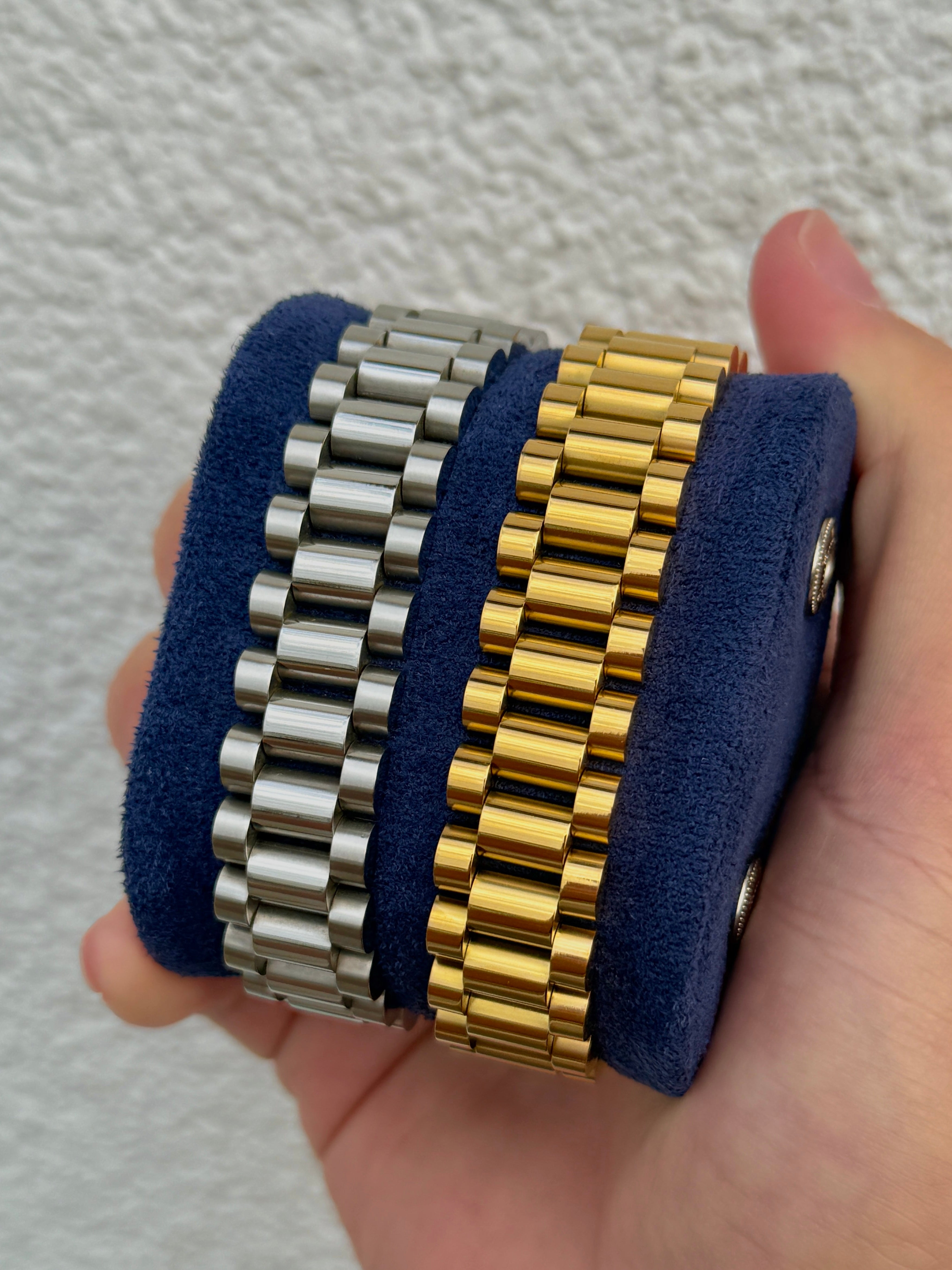 What jewelry material is the best? Stainless steel, sterlng silver or Gold? Emils Jewellery Online Shop