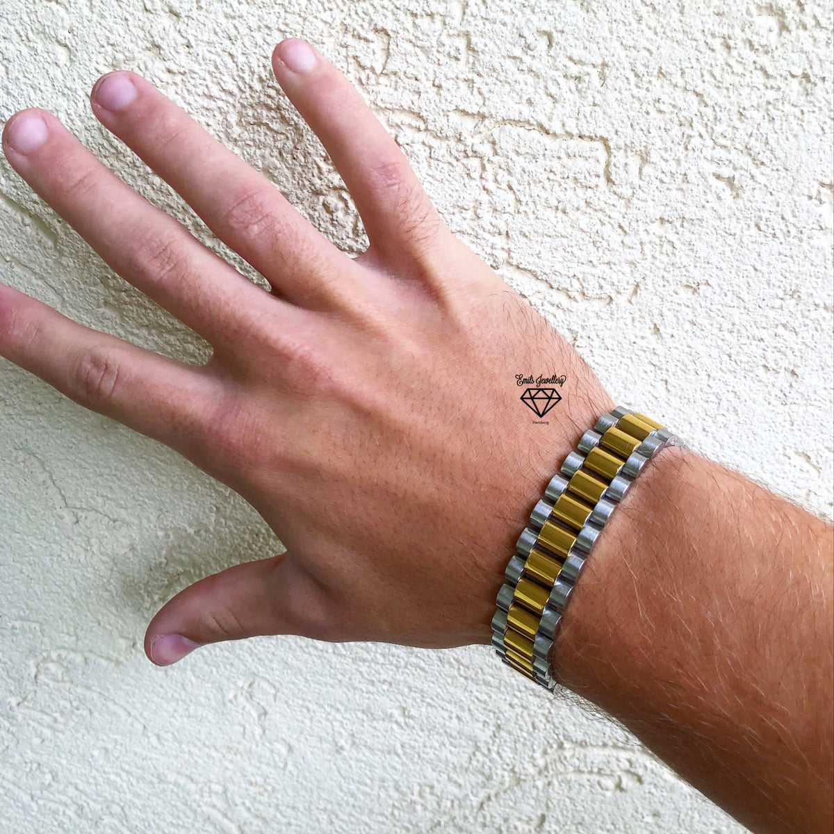 Pulsera triple bicolor - Emils Jewellery De acero inoxidable. Pulsera de alta calidad resistente al agua y al sudor. Perfecta para los amantes de los relojes y los coleccionistas. Para hombre