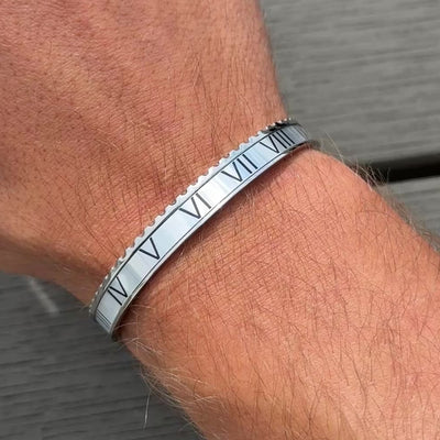 Video showing the Roman Speed bracelet silver edition by Emils Jewellery Stainless steel bracelet. Bezel style bracelet