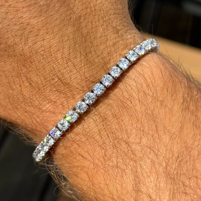 Tennis bracelet 4mm in stainless steel. With cubic zirconia stones. Like white vvs diamonds